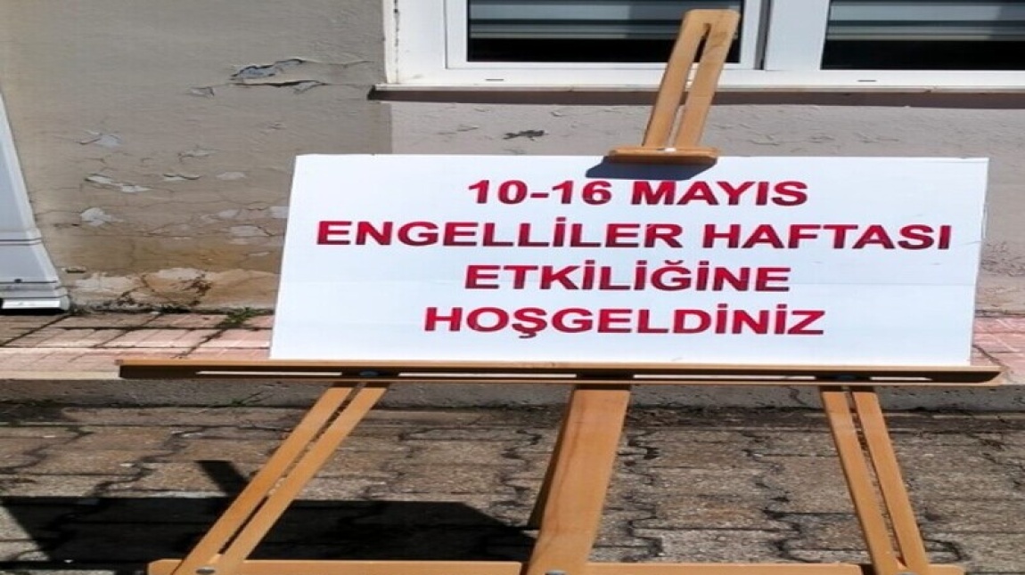“RENKLERİMİZ BİR, GELECEĞİMİZ BİRLİKTE” PROJESİ AÇIK HAVA ETKİNLİĞİNE KATILDIK